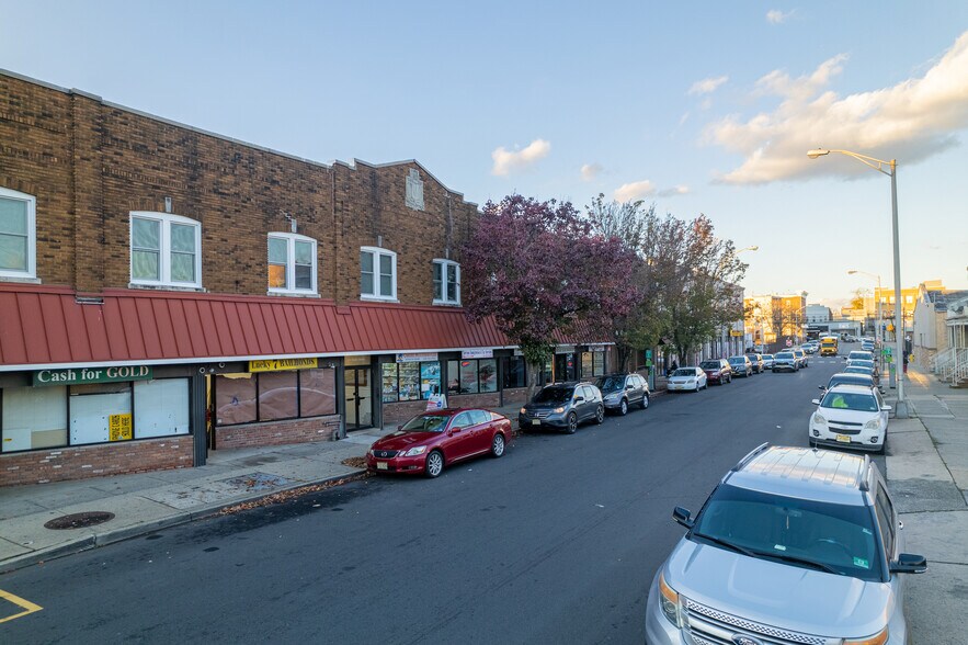 More Photos Of 321-335 Maple St, Perth Amboy Storefront Retail Residential For Lease