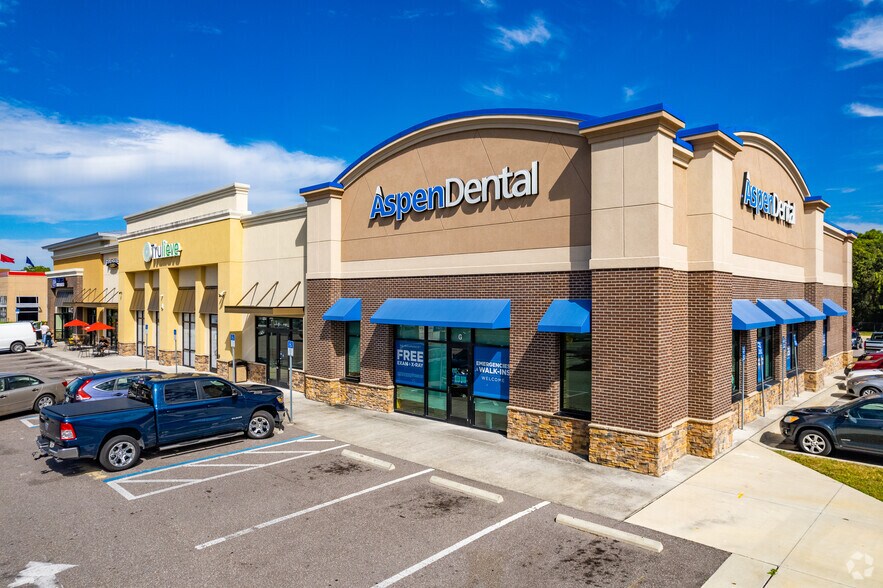 Primary Photo Of 40545 US Highway 19 N, Tarpon Springs Storefront For Lease