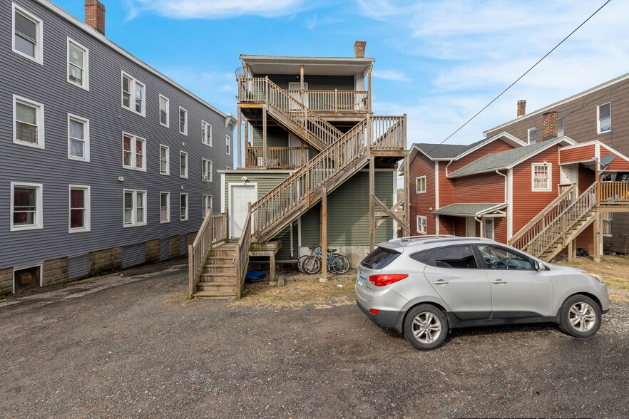 More Photos Of 701-703 S Main St, Waterbury Apartments For Sale