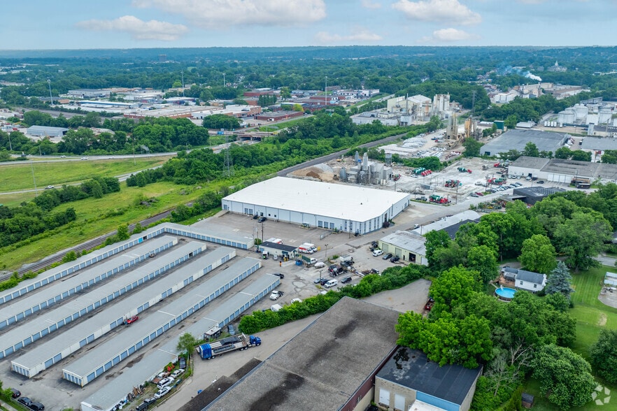 More Photos Of 1000-1008 Kieley Pl, Cincinnati Warehouse For Lease