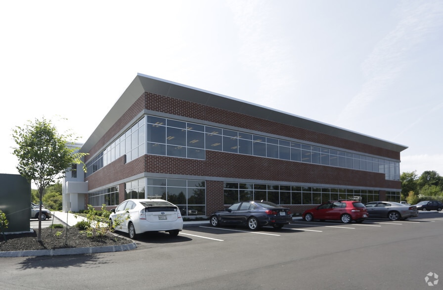 More Photos Of 249 Corporate Dr, Portsmouth Office For Lease