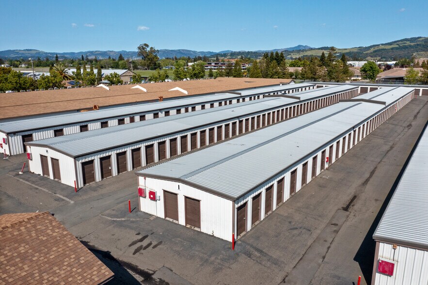 More Photos Of 2868-2872 Dutton Meadow, Santa Rosa Self Storage For Lease