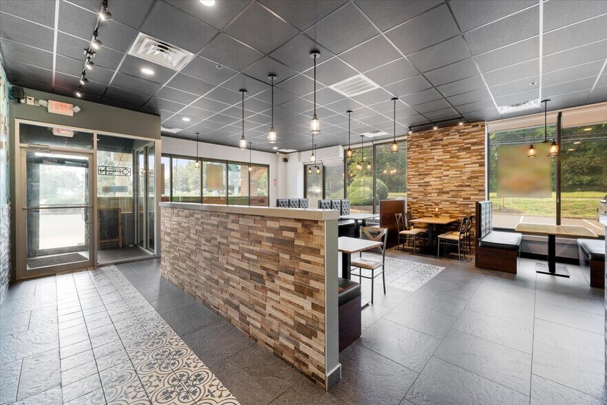 More Photos Of 100 US Highway 9, Manalapan Township Restaurant For Sale