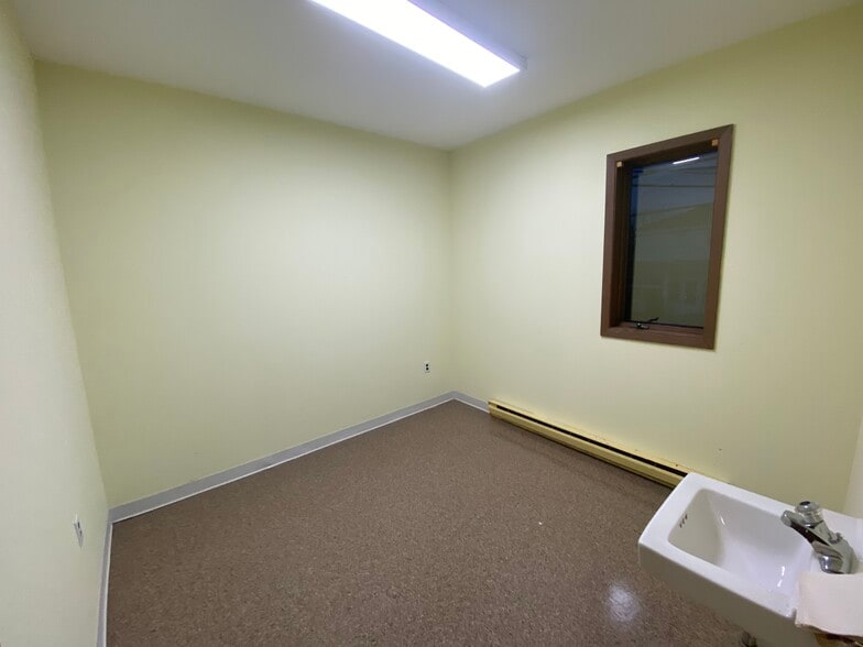 More Photos Of 2949 Elmwood Ave, Buffalo Medical For Lease