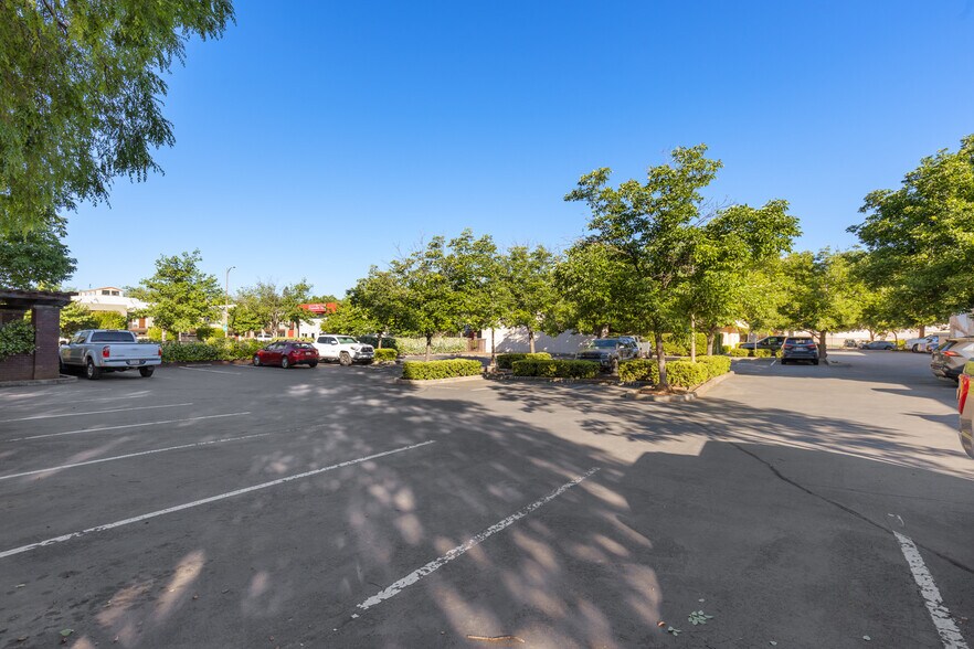 More Photos Of 601 Main St, Chico Office For Sale