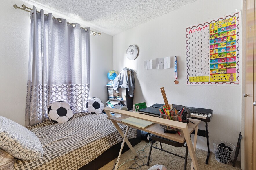 More Photos Of 1527 NE 150th St, Seattle Apartments For Sale