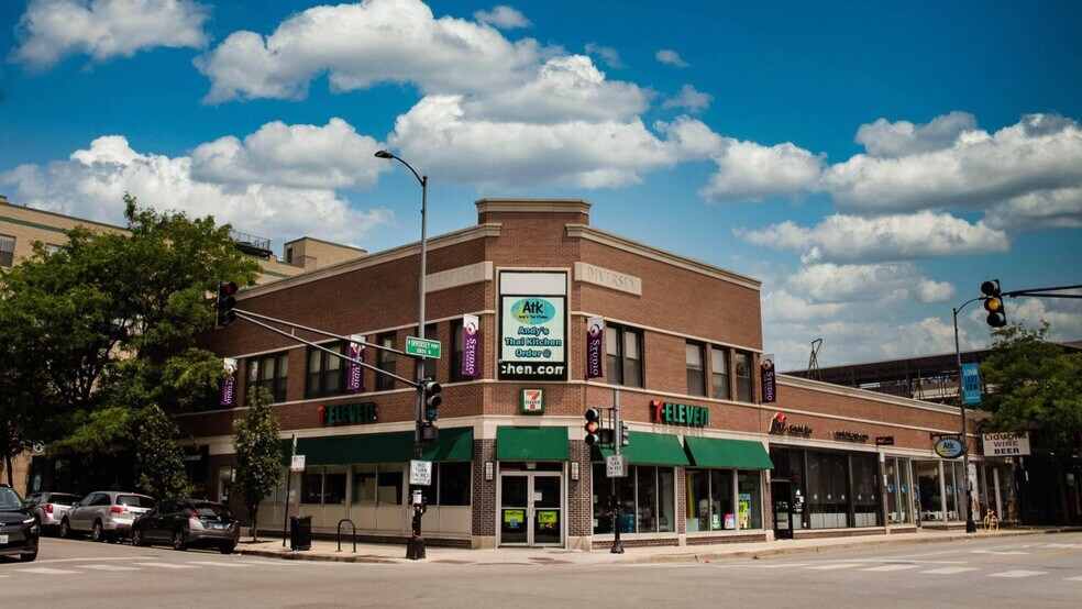 More Photos Of 946 W Diversey Pky, Chicago Storefront Retail Office For Lease