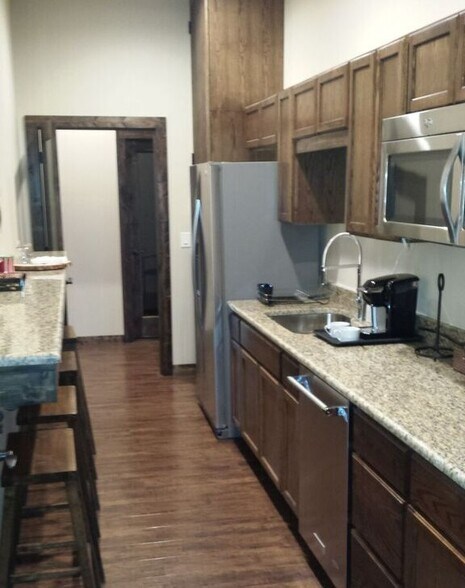 More Photos Of 1907 Cypress Creek Rd, Cedar Park Coworking Space