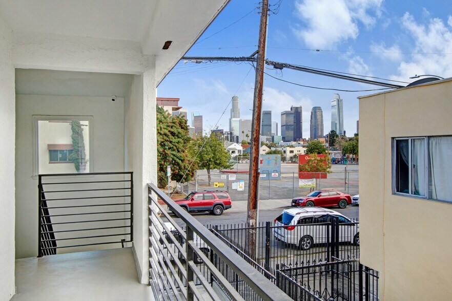 More Photos Of 161 S Burlington Ave, Los Angeles Apartments For Sale