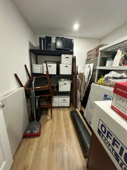 More Photos Of 1314 S Semoran Blvd, Orlando Office For Lease