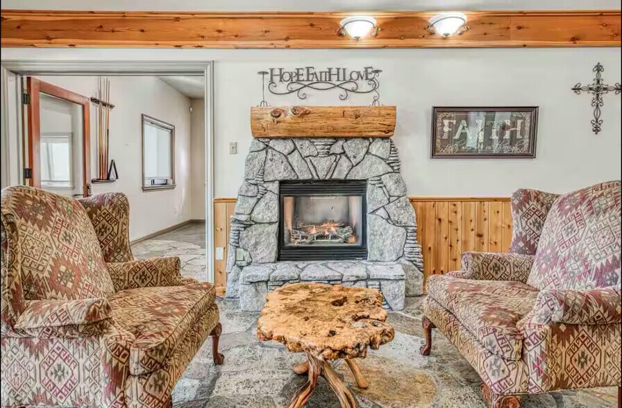 More Photos Of 41441 CA-168, Shaver Lake Specialty For Sale