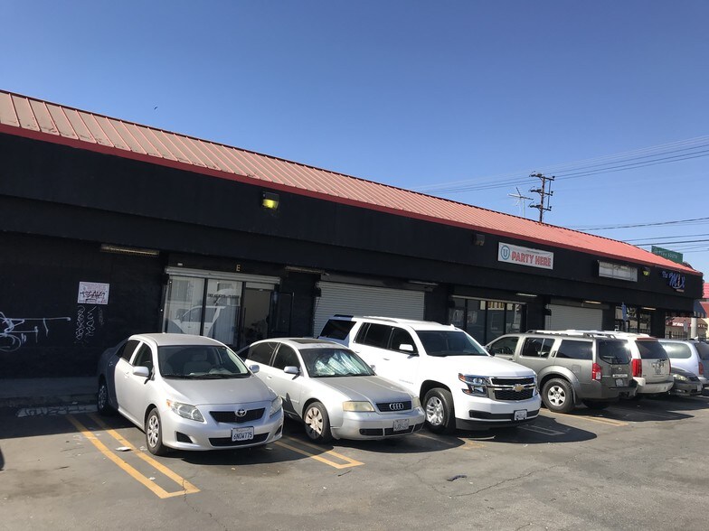 More Photos Of 2626 N Figueroa St, Los Angeles Industrial For Lease