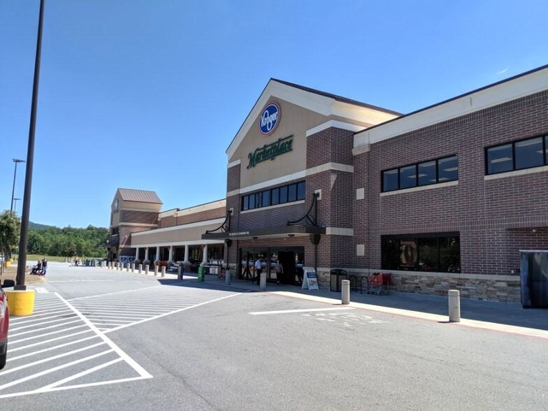 Primary Photo Of 125 E Main St, Cartersville Freestanding For Lease