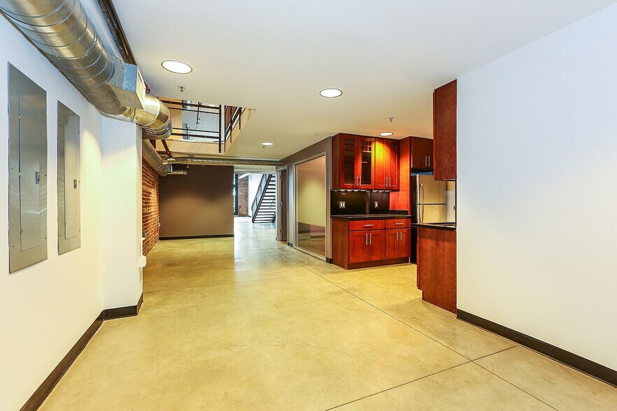 More Photos Of 1233-1235 Howard St, San Francisco Office For Sale