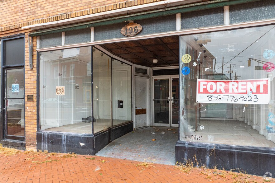 More Photos Of 196-198 E Broadway, Salem Storefront Retail Residential For Lease