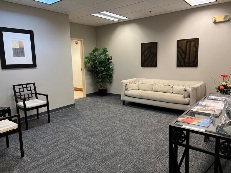 More Photos Of 9990 Coconut Rd, Estero Medical For Lease