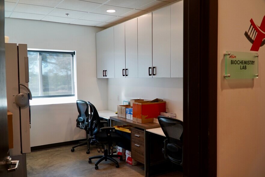 More Photos Of 5850 W Cypress St, Tampa Office For Lease