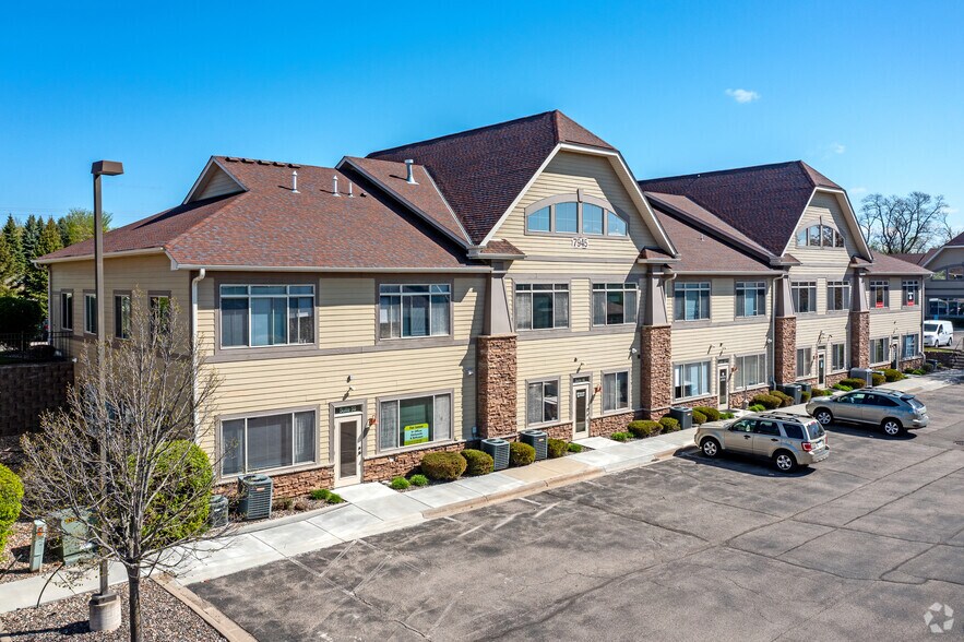 More Photos Of 7945 Stone Creek Dr, Chanhassen Medical For Lease