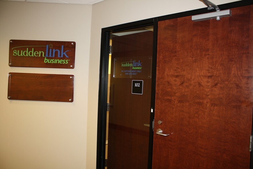 More Photos Of 500 W Main St, Branson Office For Lease