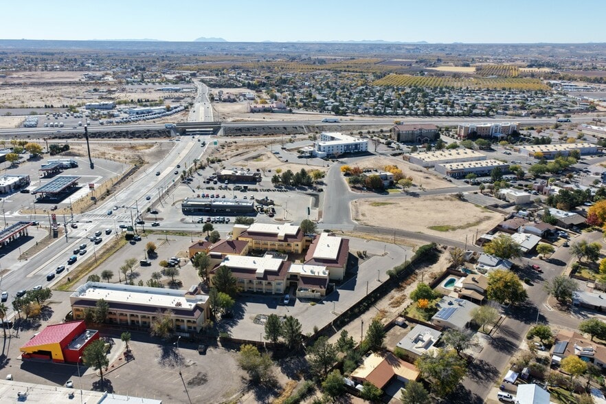 More Photos Of 790 Avenida de Mesilla, Las Cruces Hotel For Sale