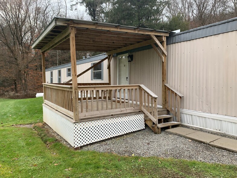More Photos Of 15 Decasper Dr, Lewis Run Manufactured Housing Mobile Home Park For Sale