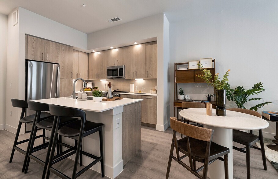 More Photos Of 7910 S New Braunfels, San Antonio Apartments For Lease