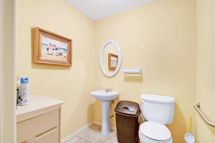 More Photos Of 2730 US 1, Saint Augustine Office For Sale