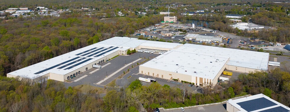 More Photos Of 20-30 Continental Dr, Wayne Warehouse For Lease