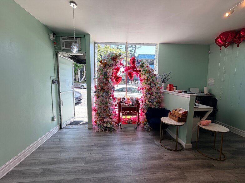 More Photos Of 353-359 E Magnolia Blvd, Burbank Storefront Retail Office For Lease