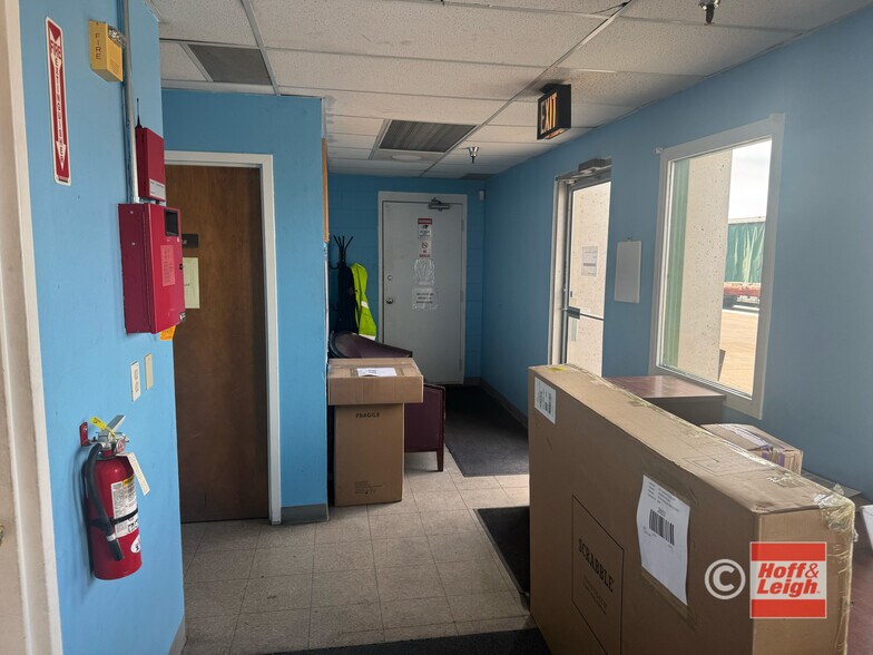 More Photos Of 2445 Wayside Ct, Colorado Springs Warehouse For Sale