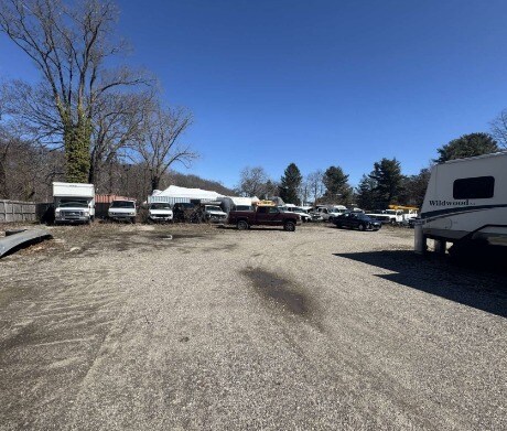 More Photos Of 419 W Main St, Smithtown Auto Repair For Sale