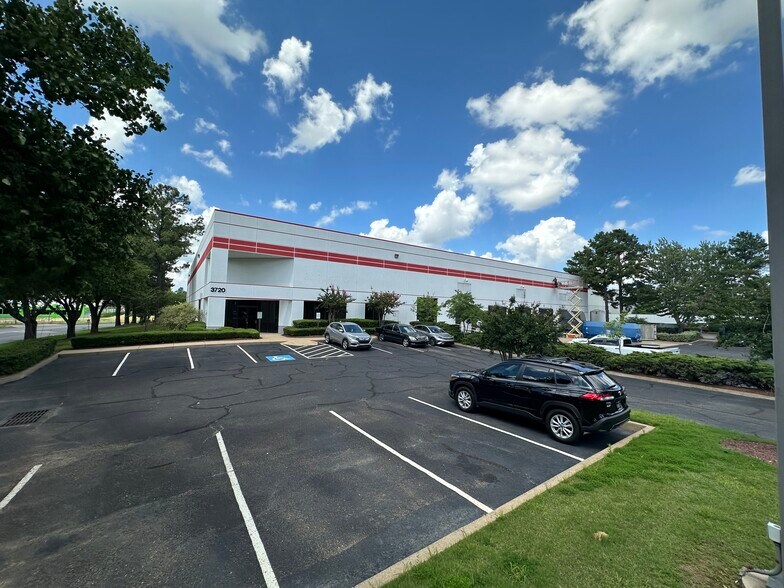 More Photos Of 3720 Distriplex Dr N, Memphis Distribution For Lease
