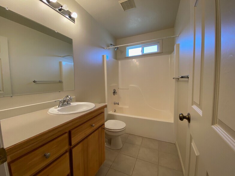 More Photos Of 111 Adams St, Horseshoe Bend Multifamily For Sale