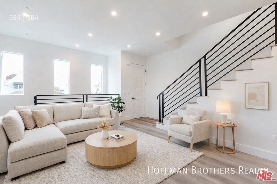 More Photos Of 525 N Normandie Ave, Los Angeles Apartments For Sale