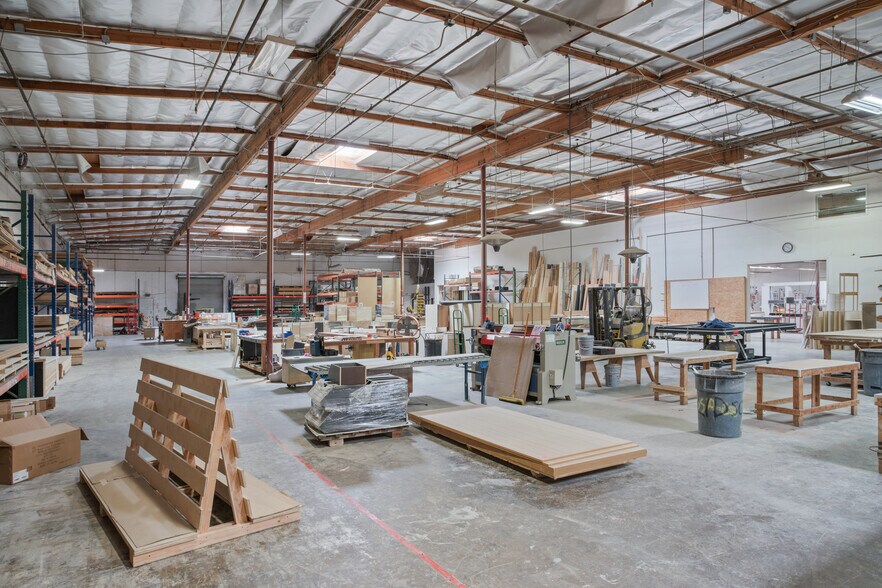 More Photos Of 2620 Temple Heights Dr, Oceanside Manufacturing For Lease
