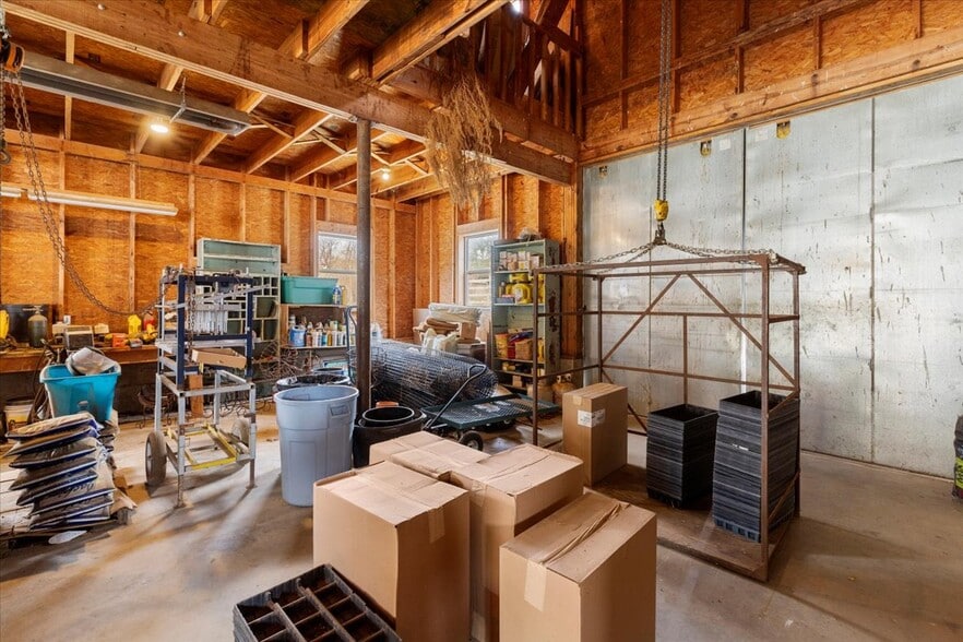 More Photos Of 1356 Coopers Cove Rd, Hardy Specialty For Sale