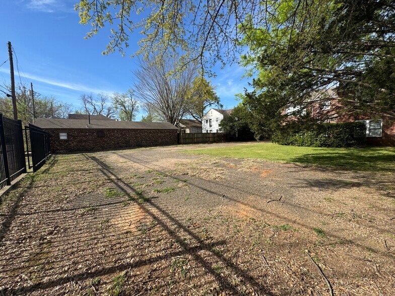 More Photos Of 436 S Fannin Ave, Tyler Office Residential For Sale