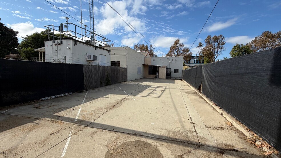 More Photos Of 126 S H St, Lompoc Office For Sale