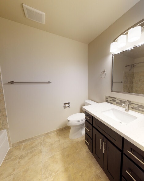 More Photos Of 1300 14th Ave S, Seattle Apartments For Sale