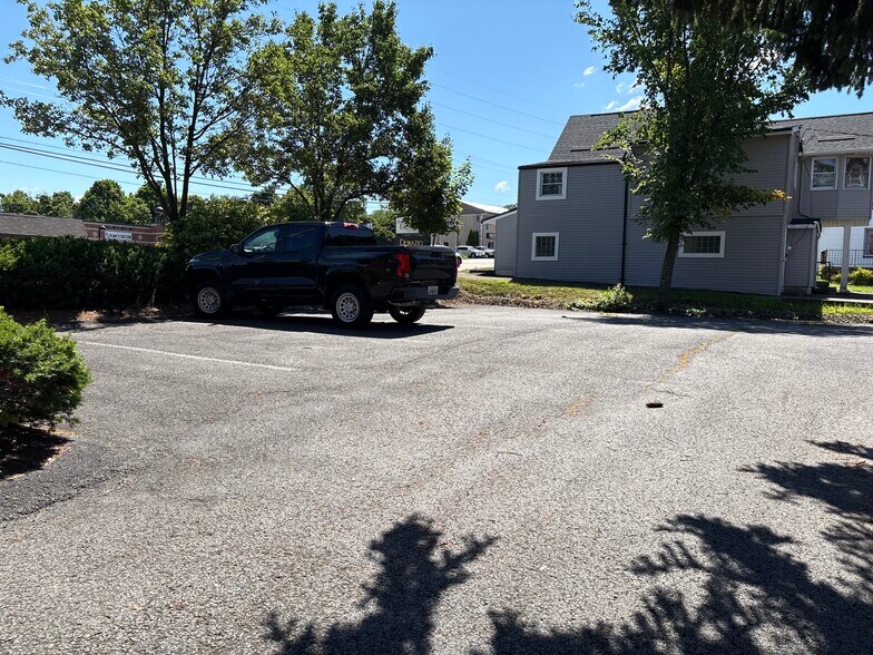 More Photos Of 120 Church Rd, Wexford Office For Lease