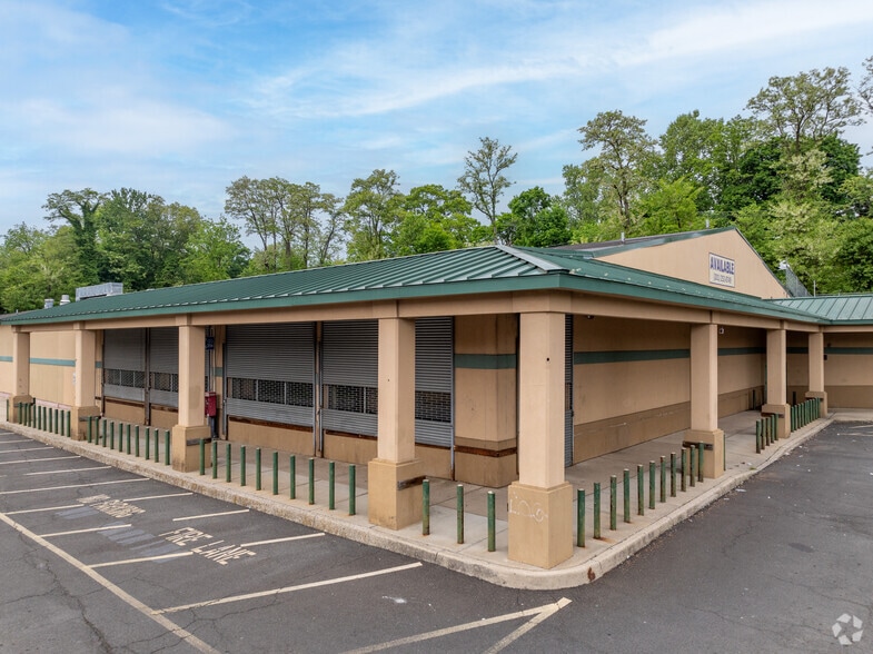 More Photos Of 215 N Hermitage Ave, Trenton General Retail For Sale