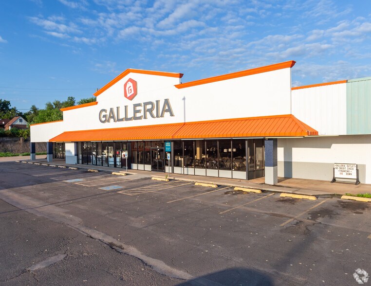 1601-1611 S Division St  