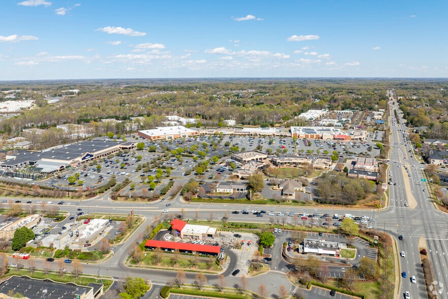 More Photos Of 9645-9759 Sam Furr Rd, Huntersville Unknown For Lease