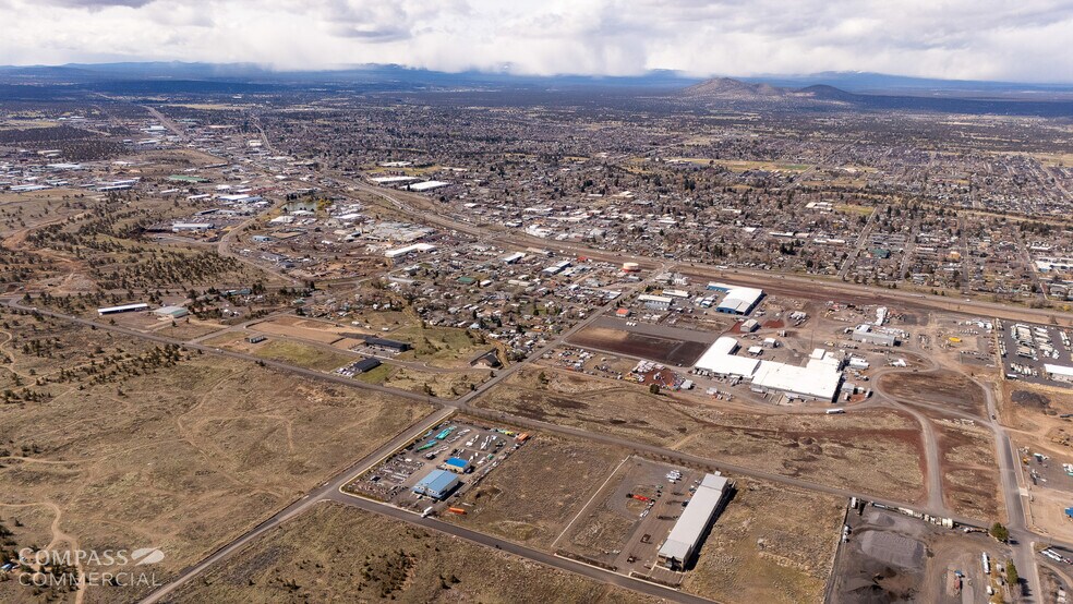 More Photos Of 265 11th St, Redmond Industrial For Lease