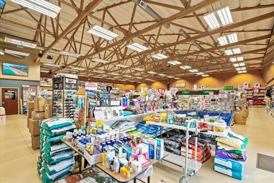 More Photos Of 105 W Illinois Route 71 Rt, Newark Freestanding For Lease