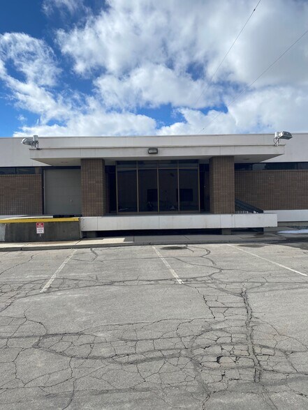 Primary Photo Of 2618 S 900 W, South Salt Lake Flex For Lease