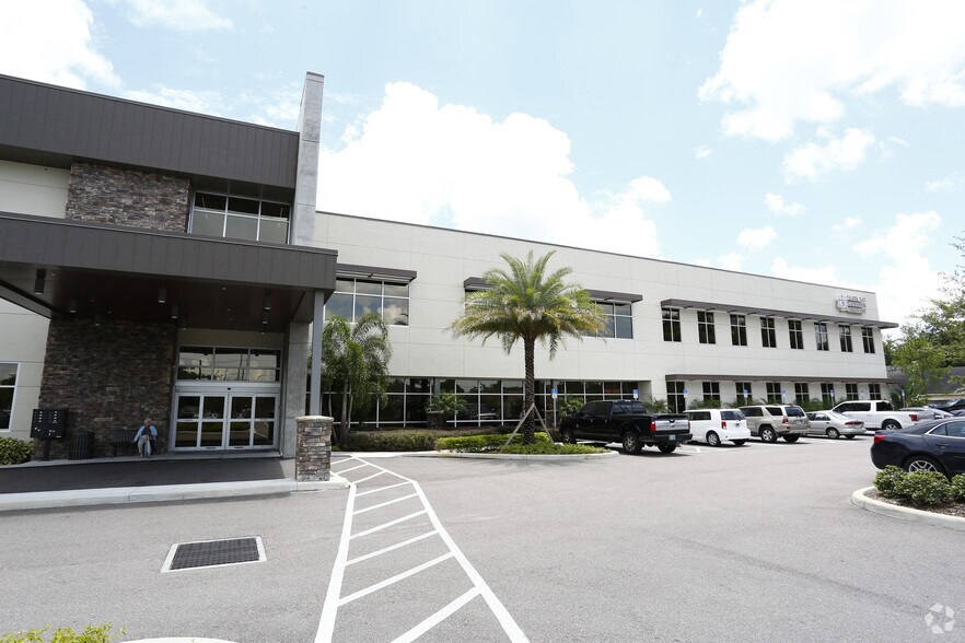 More Photos Of 403 S Kings Ave, Brandon Medical For Lease