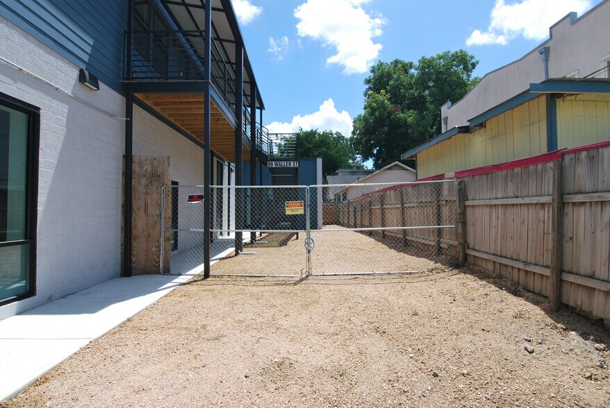 More Photos Of 1201 E Cesar Chavez St E, Austin Coworking Space