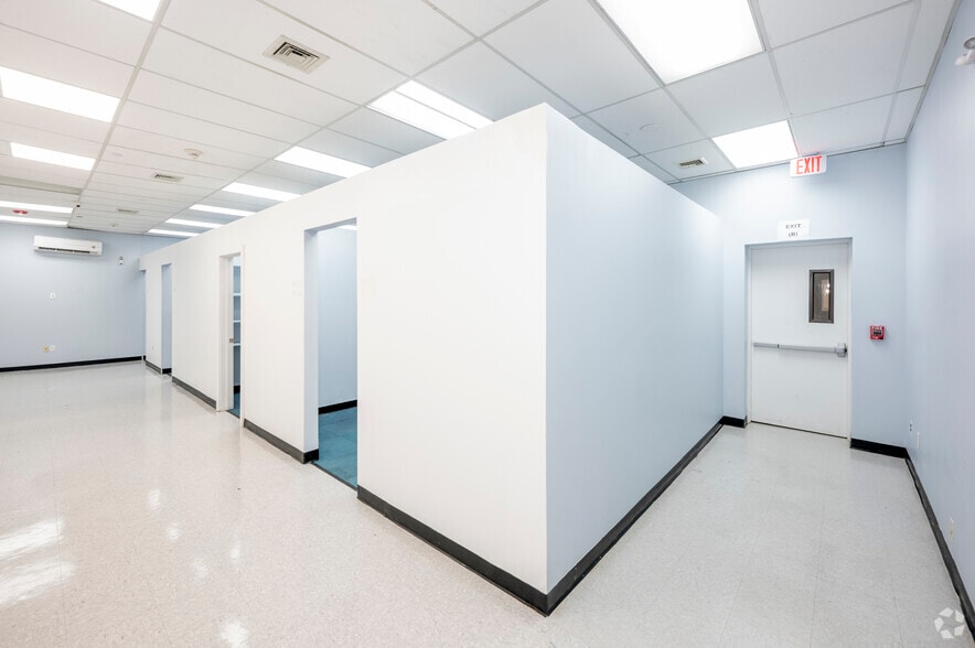 More Photos Of 1100 Stewart Ave, Garden City General Retail For Lease