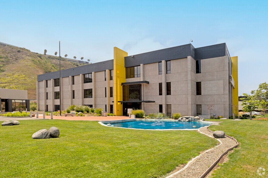More Photos Of 10150 Sorrento Valley Rd, San Diego Office For Lease